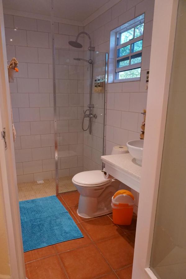 Carinas Studio Apartments Palm Beach Екстер'єр фото